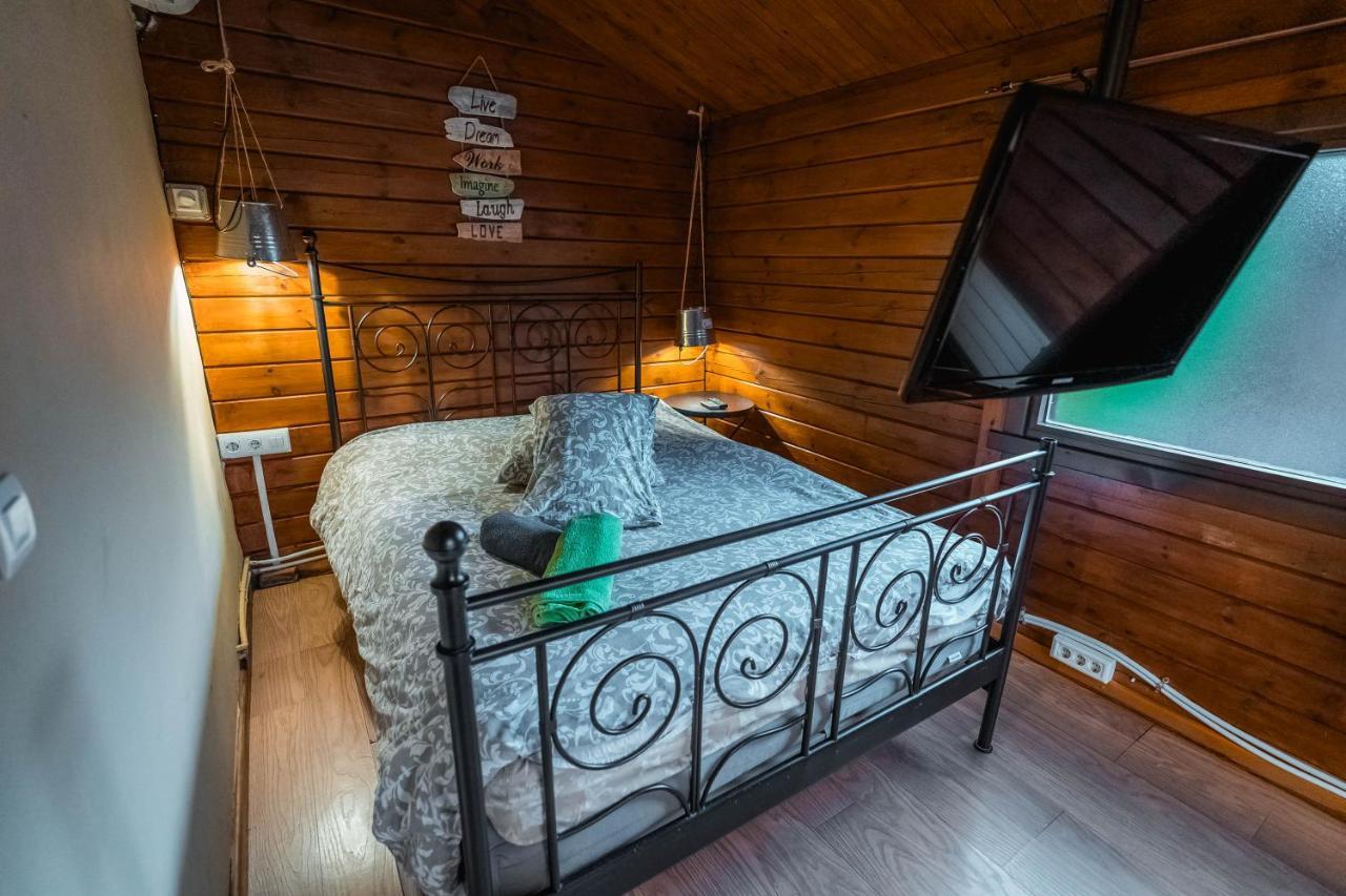 Fuente Del Lobo Glamping & Bungalows - Adults Only بينوس جينيل المظهر الخارجي الصورة