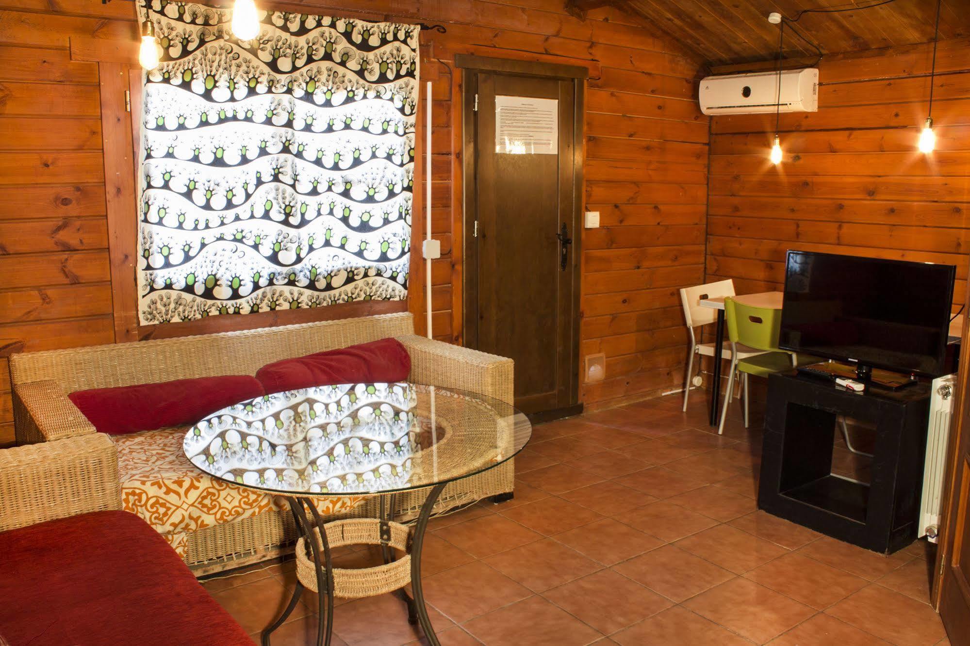 Fuente Del Lobo Glamping & Bungalows - Adults Only بينوس جينيل المظهر الخارجي الصورة